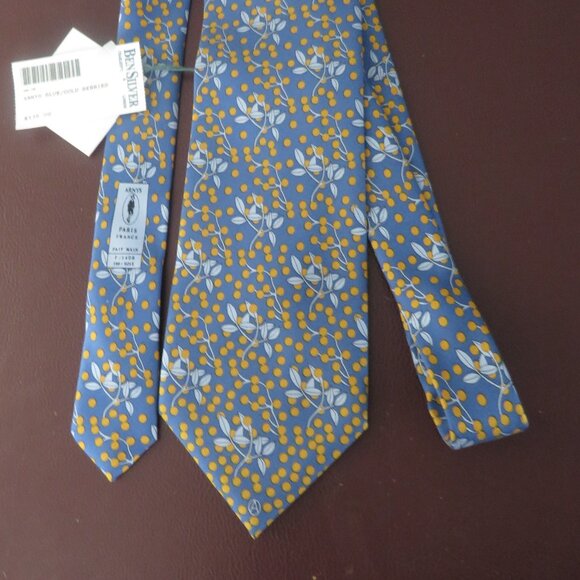 ❤️NWT ARNYS PARIS Blue Gold Berries and Leaves Pattern 100% Silk Necktie Tie - Picture 6 of 6